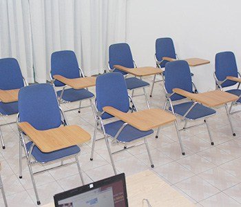Phòng học sạch sẽ - gọn gàng - đủ thiết bị dạy học